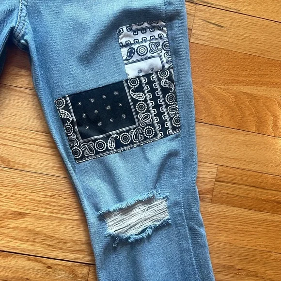 Unique Jeans with Bandana Stitching - Picture 2 of 7